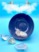 Load image into Gallery viewer, Tumbled Angel Aura Quartz