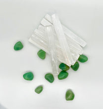 Load image into Gallery viewer, Tumbled Green Aventurine