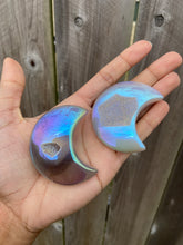 Load image into Gallery viewer, Angel Aura Agate Moon
